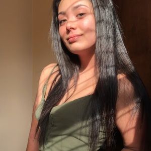 Meet your Posher, Desiree